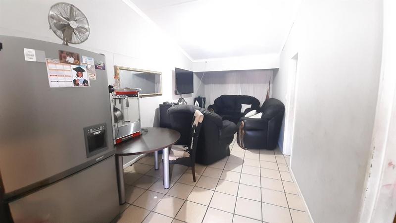 2 Bedroom Property for Sale in Blackheath Industrial Western Cape